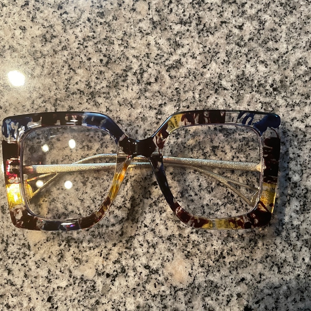 Women’s Oversized Square Glasses